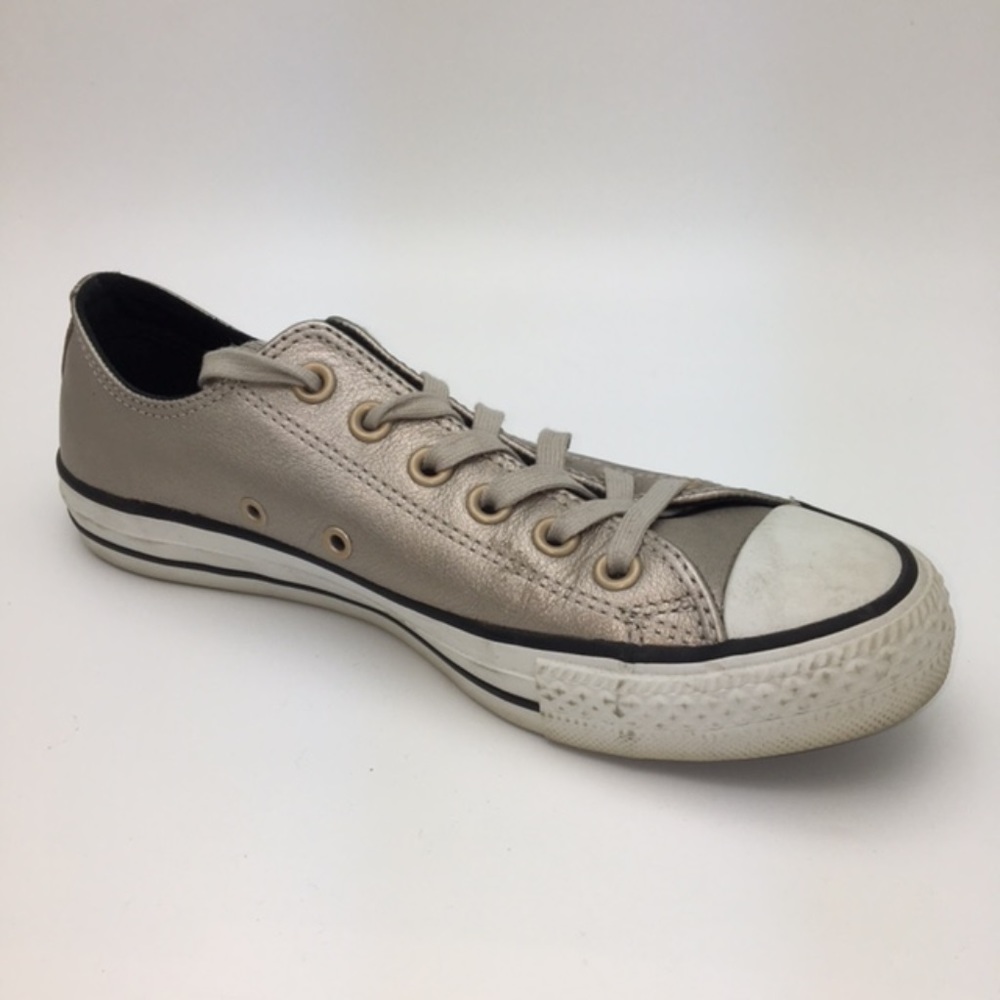NWOT/NWOB Converse Gold Metallic Sneakers - Picture 2 of 5